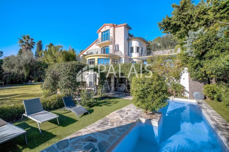 VILLEFRANCHE-SUR-MER – Maison Familiale 5 Chambres – Léopold II – Vue Mer Panoramique