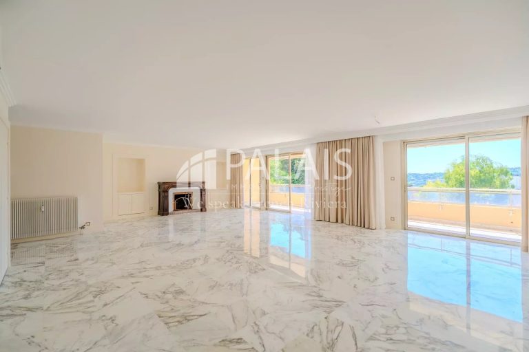 NICE CIMIEZ 4 ROOMS -TOP FLOOR-SOLARIUM