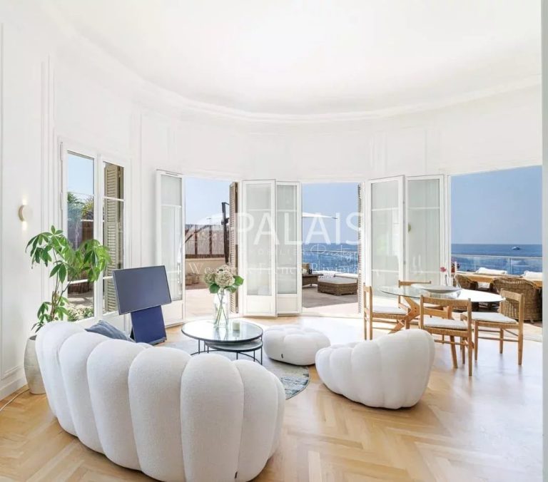 EXCEPTIONAL WATERFRONT PROPERTY